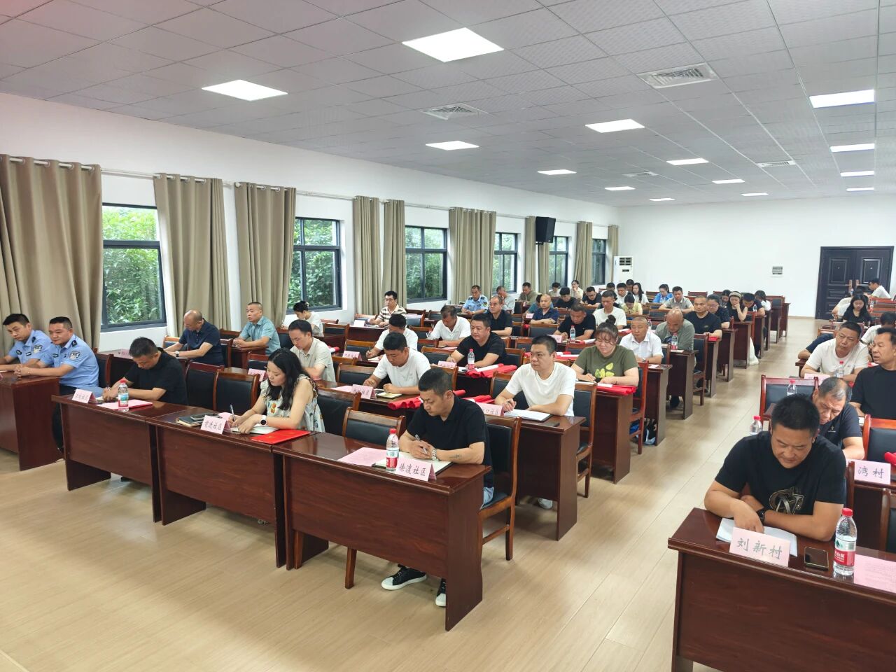 a3bf7df179cb1337903bfa1fcebe08e5.jpg