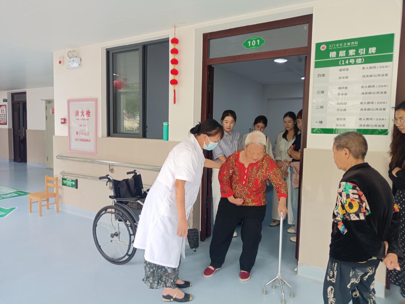 天门市民政局开展全市老年人家庭照护者培训(图2)