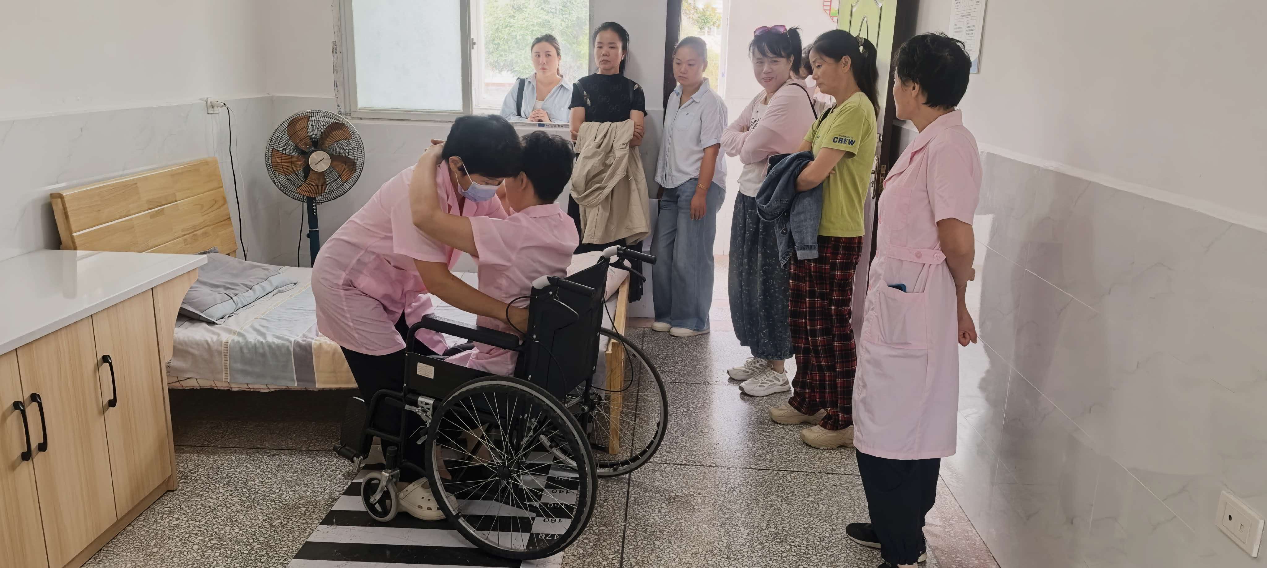 天门市民政局开展全市老年人家庭照护者培训(图4)