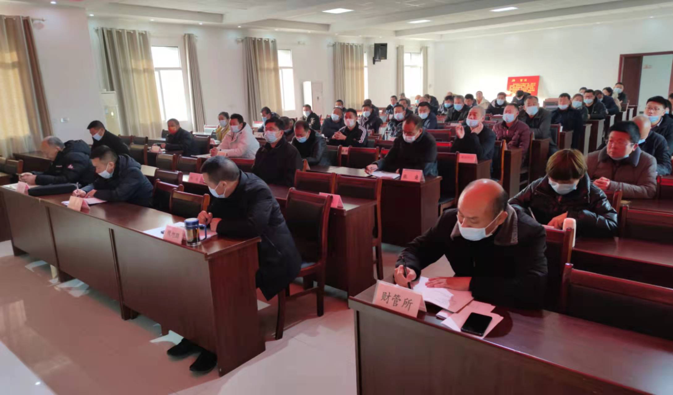 张港镇认真组织开展学习贯彻党的 十九届六中全会精神宣讲活动-天门市